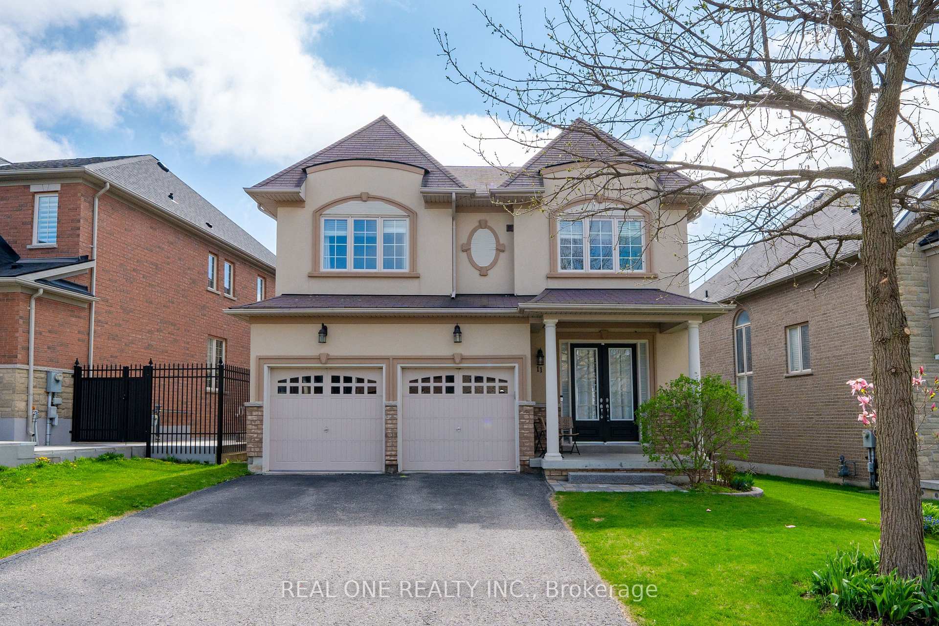Front of 11 Zoran Lane
