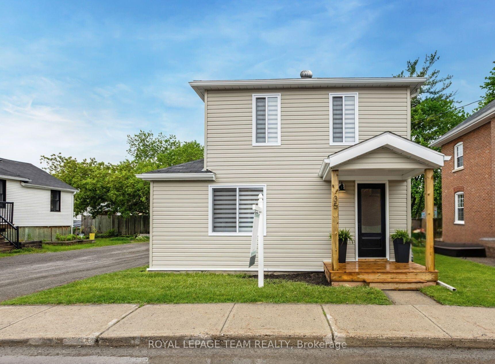 Front of 35 Edward Street S
