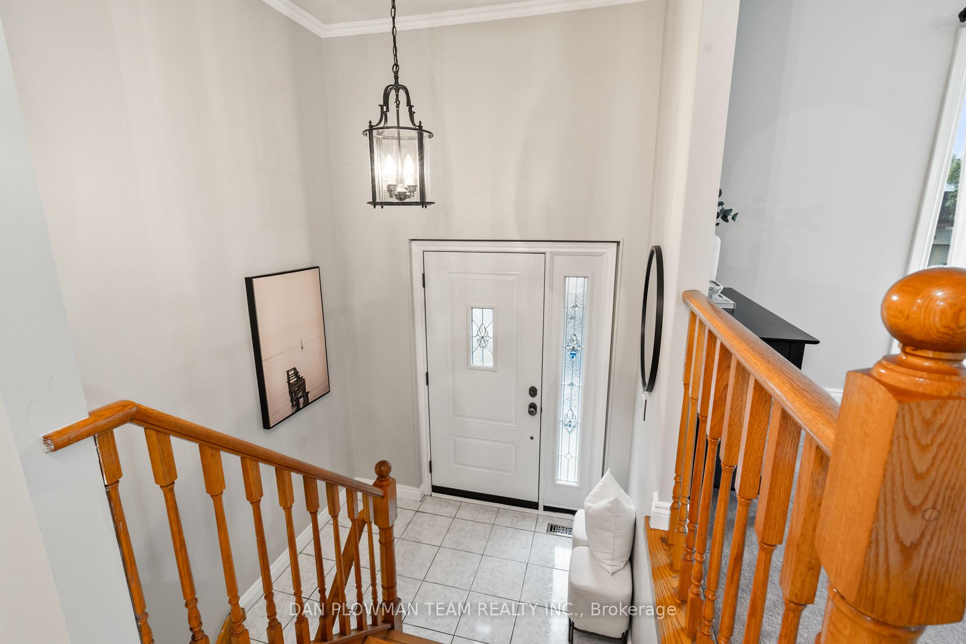 Photo 4 of 22 Gerrie Court, Whitby, Lynde Creek — HOMEH