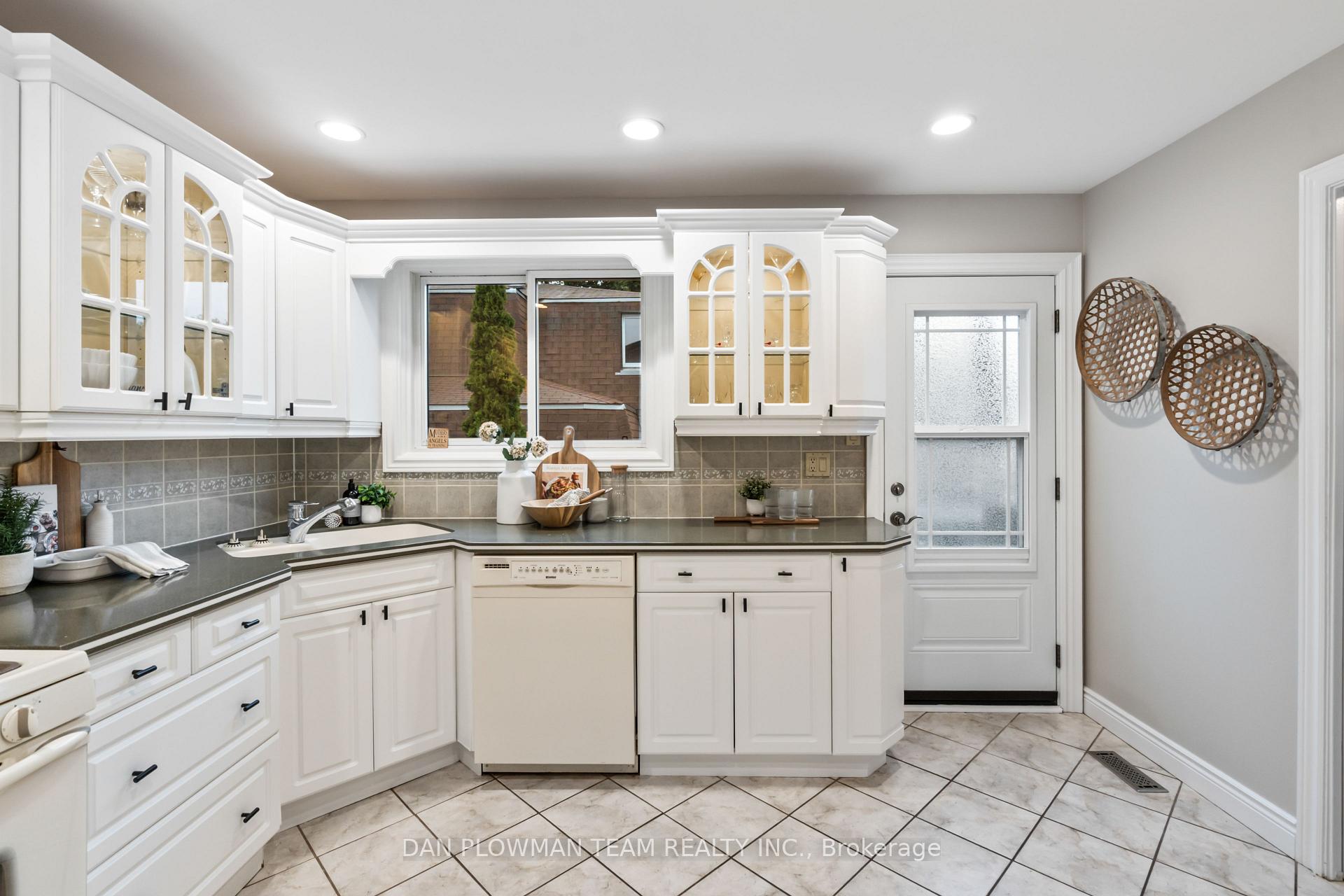 Photo 14 of 22 Gerrie Court, Whitby, Lynde Creek — HOMEH