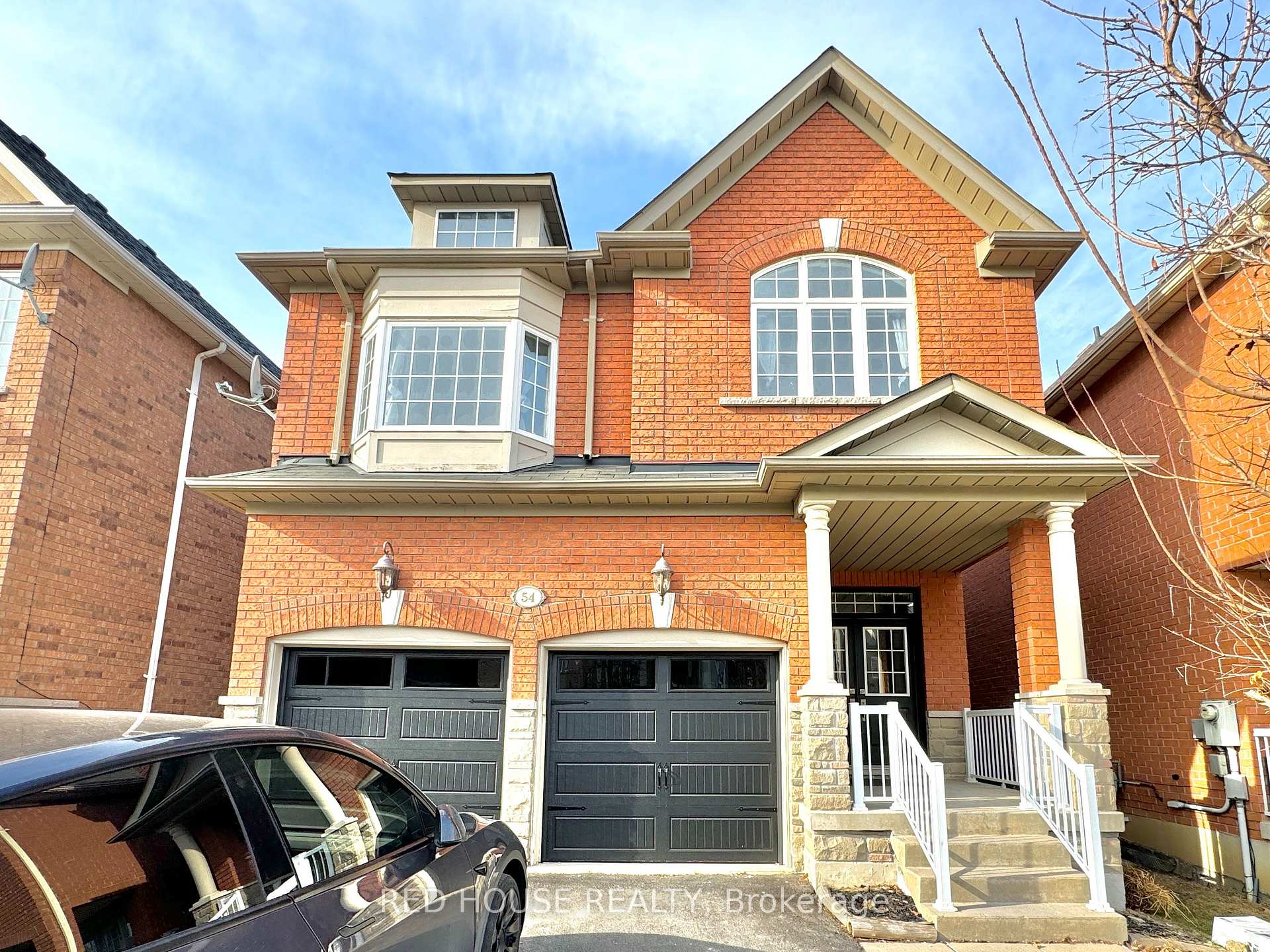 Photo 2 of 54 Strauss Road, Vaughan, Patterson — HOMEH