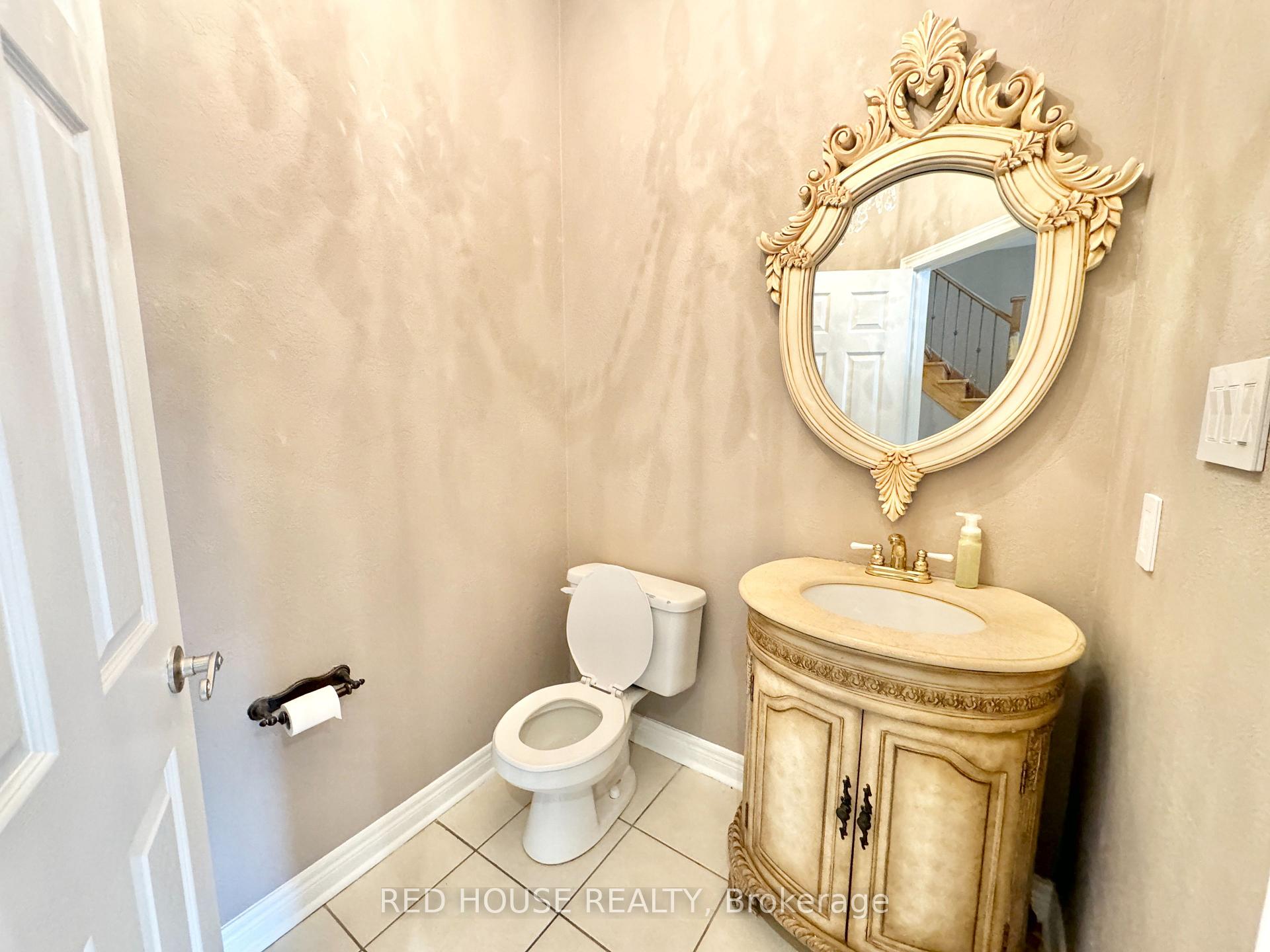 Photo 8 of 54 Strauss Road, Vaughan, Patterson — HOMEH