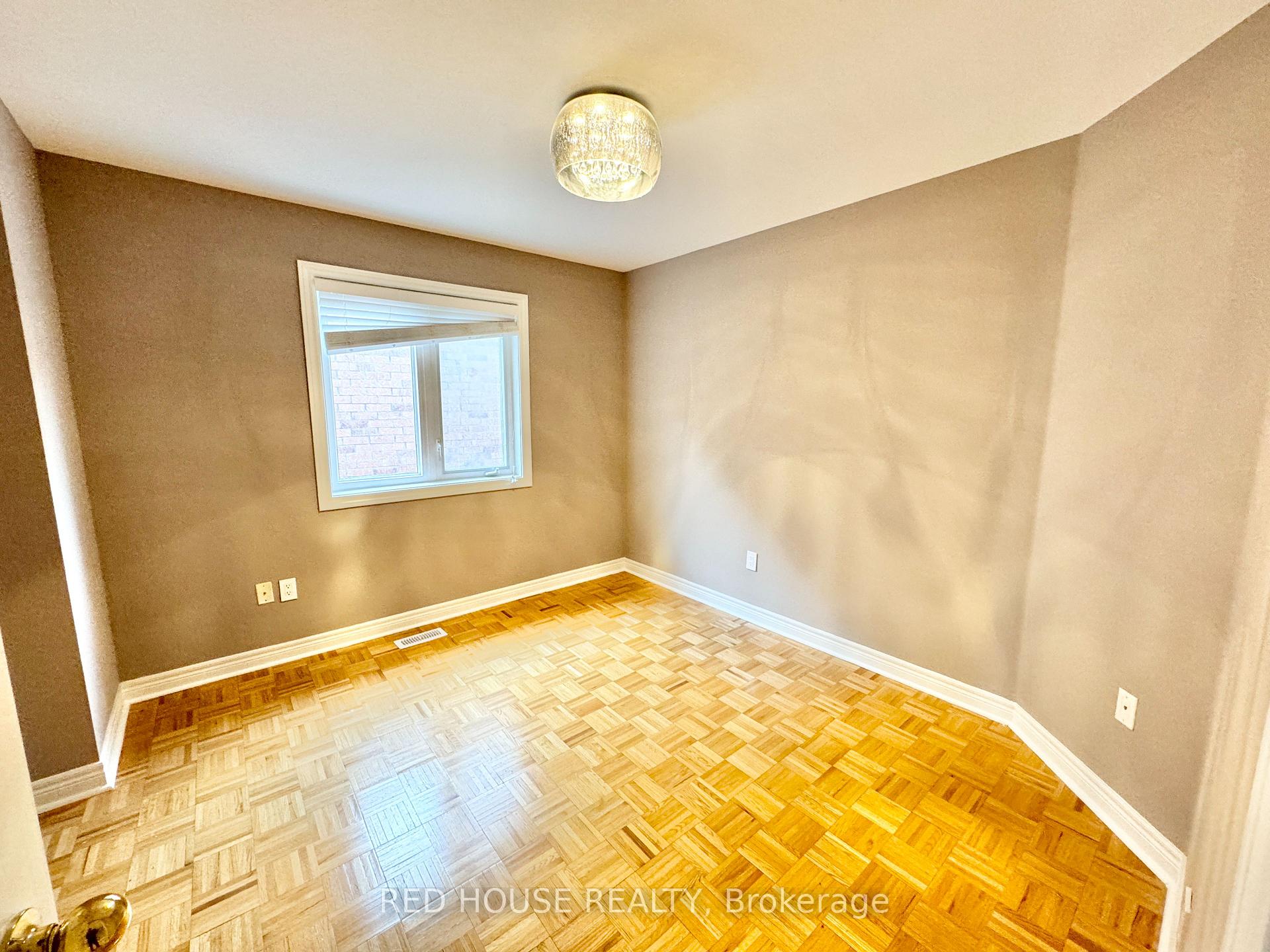Photo 16 of 54 Strauss Road, Vaughan, Patterson — HOMEH