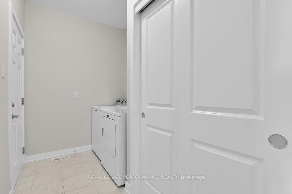 Photo 5 of 106 Wabikon Crescent, Ottawa, Blossom Park/Kemp Park/Findlay Creek — HOMEH