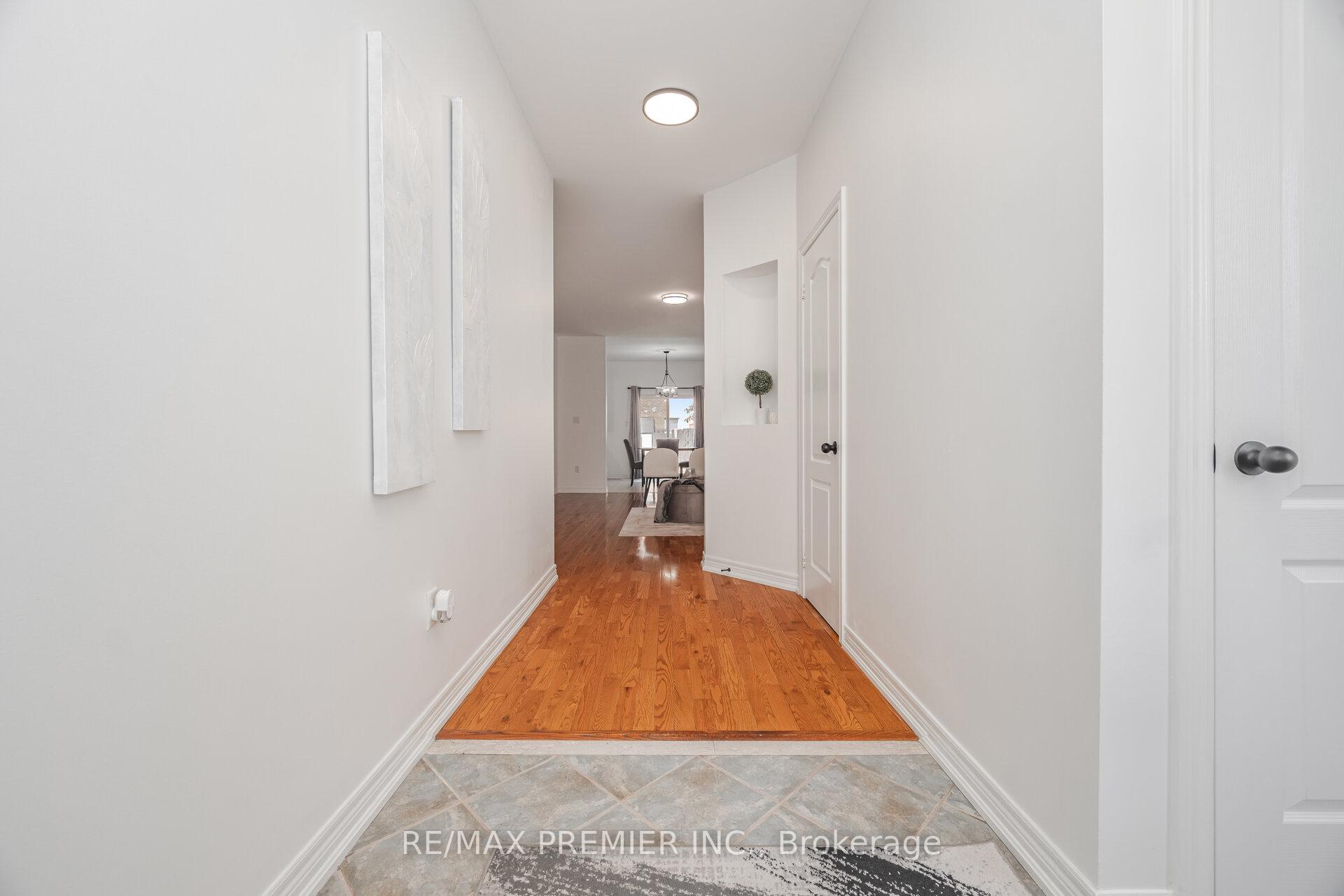 Photo 5 of 38 Ozner Crescent, Vaughan, Vellore Village — HOMEH