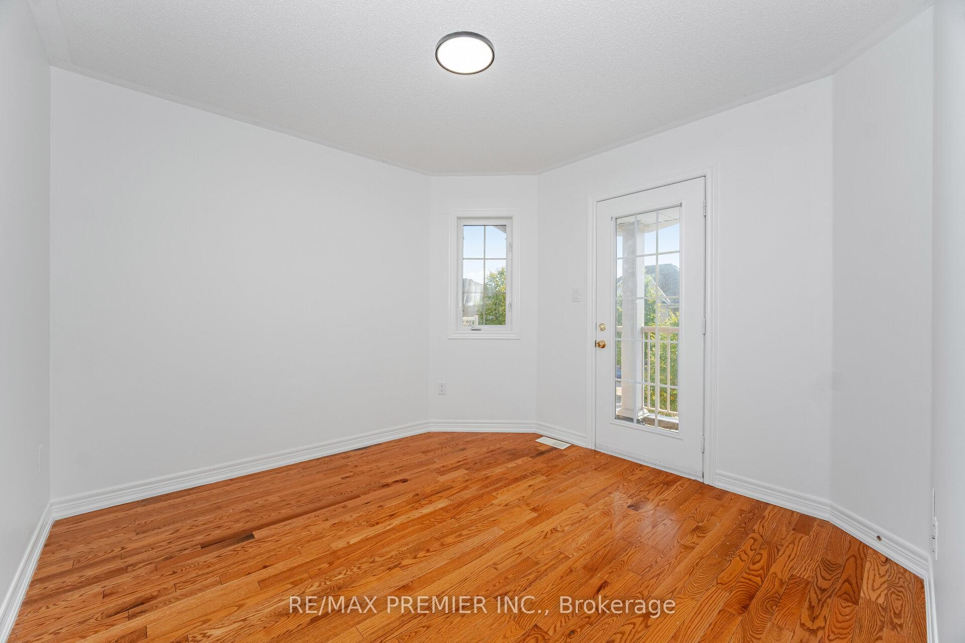 Photo 20 of 38 Ozner Crescent, Vaughan, Vellore Village — HOMEH
