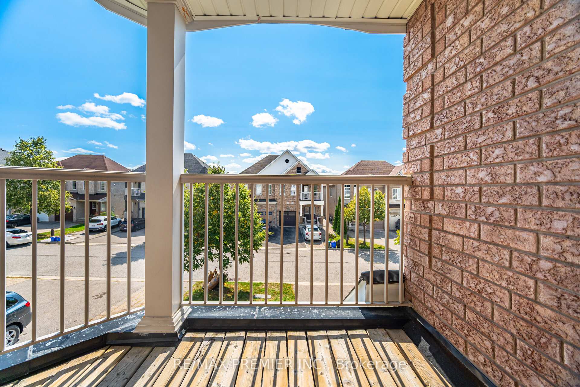 Photo 21 of 38 Ozner Crescent, Vaughan, Vellore Village — HOMEH