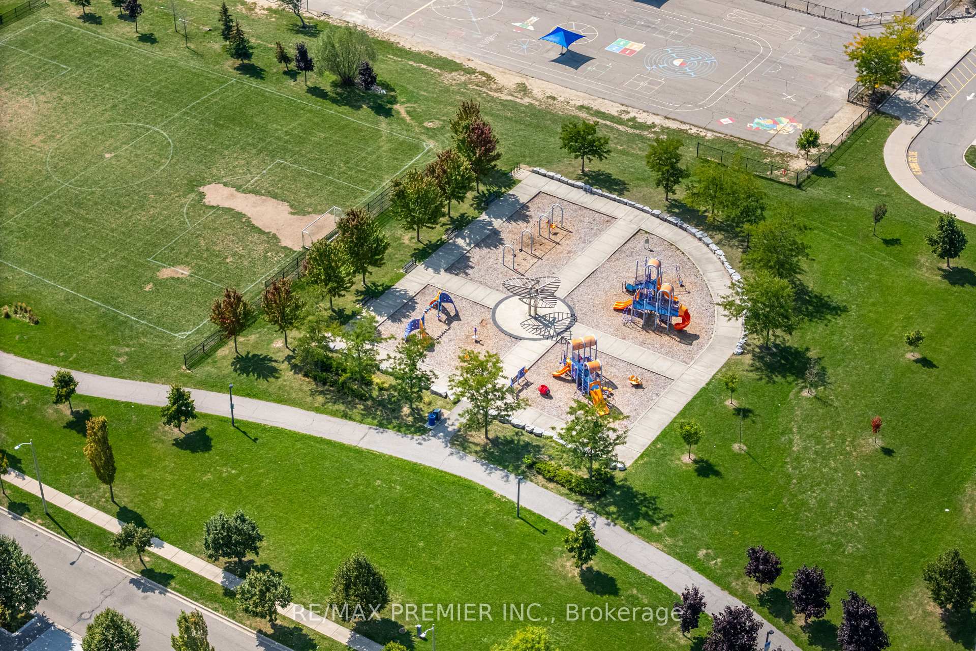 Photo 32 of 38 Ozner Crescent, Vaughan, Vellore Village — HOMEH