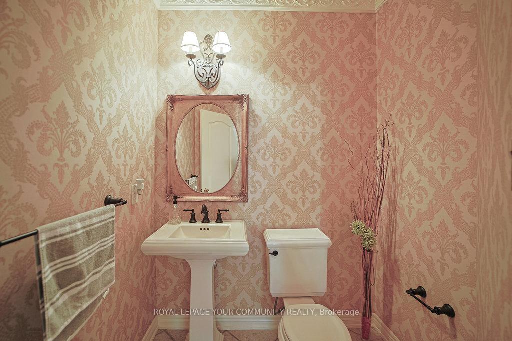 Photo 18 of 17 Sturgess Crescent, Whitby, Brooklin — HOMEH