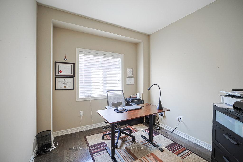 Photo 19 of 17 Sturgess Crescent, Whitby, Brooklin — HOMEH