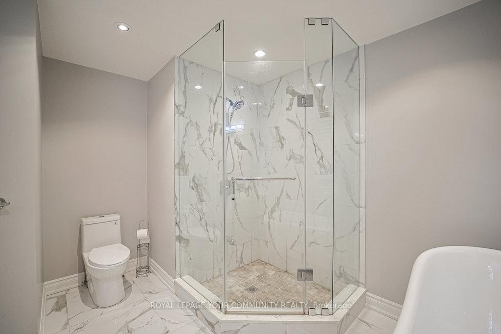 Photo 25 of 17 Sturgess Crescent, Whitby, Brooklin — HOMEH