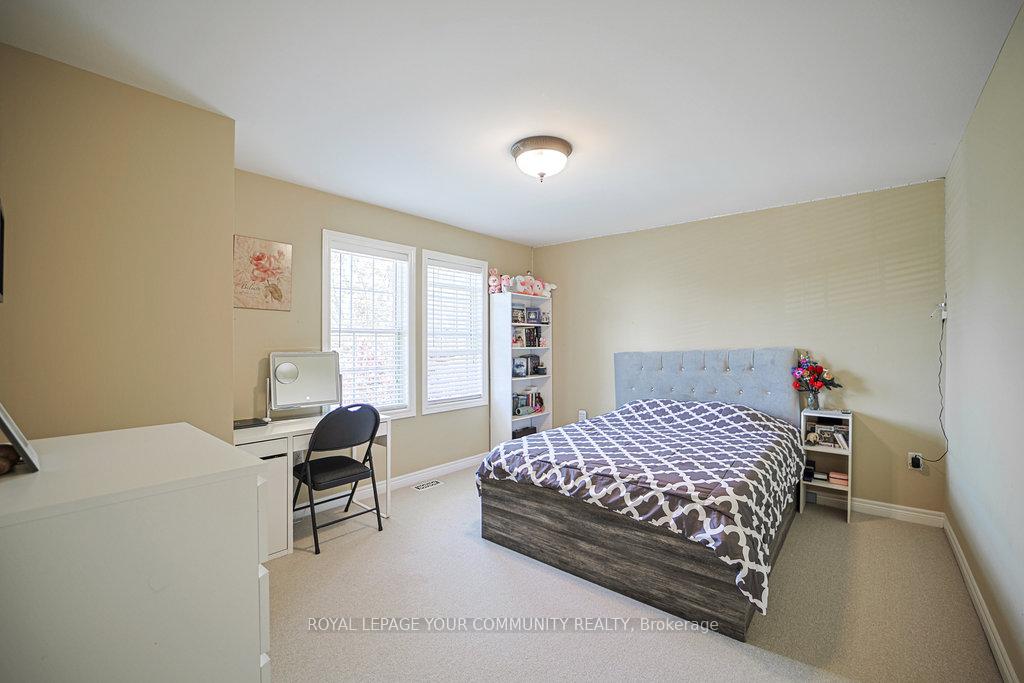 Photo 27 of 17 Sturgess Crescent, Whitby, Brooklin — HOMEH