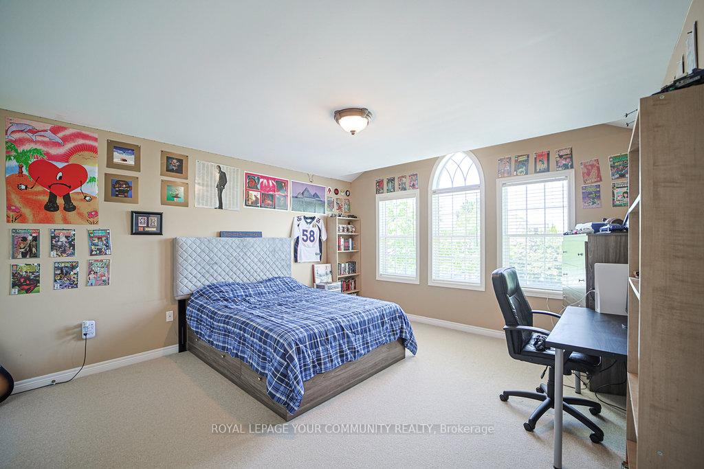 Photo 28 of 17 Sturgess Crescent, Whitby, Brooklin — HOMEH