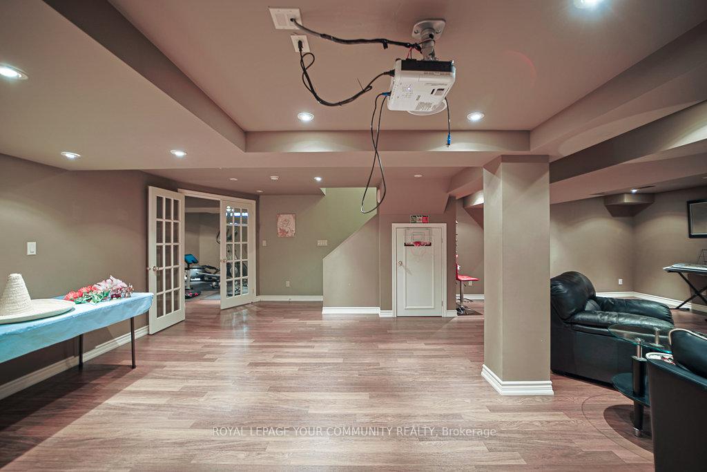 Photo 37 of 17 Sturgess Crescent, Whitby, Brooklin — HOMEH