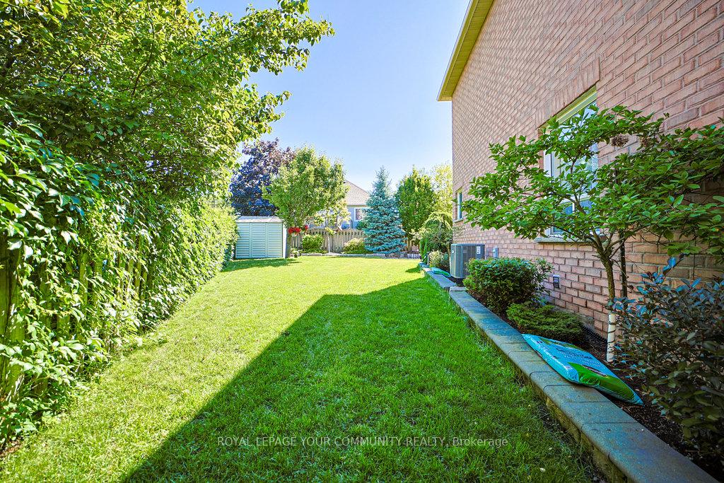 Photo 42 of 17 Sturgess Crescent, Whitby, Brooklin — HOMEH