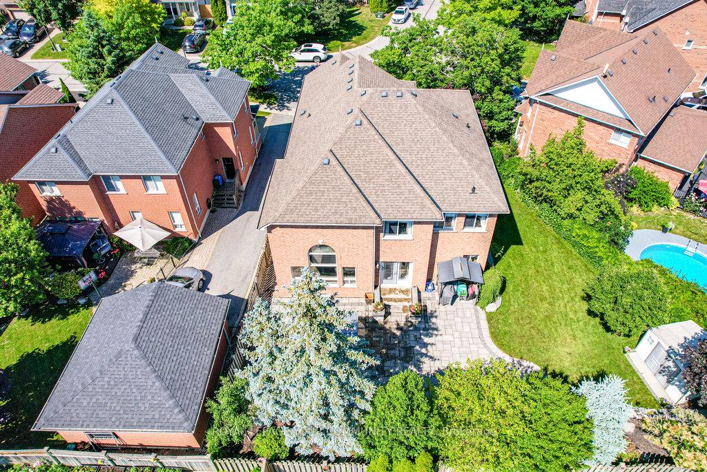 Photo 47 of 17 Sturgess Crescent, Whitby, Brooklin — HOMEH