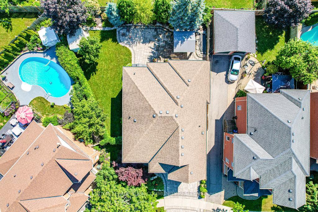 Photo 48 of 17 Sturgess Crescent, Whitby, Brooklin — HOMEH