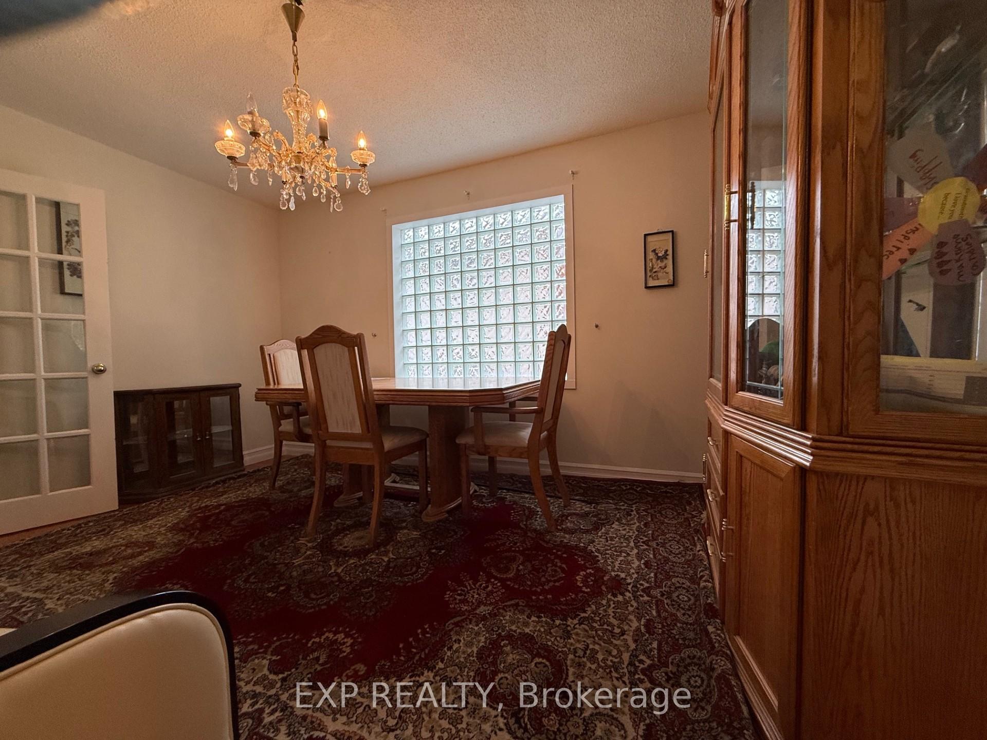 Photo 8 of Unit A, 58 Moore Place, Barrie, Letitia Heights — HOMEH