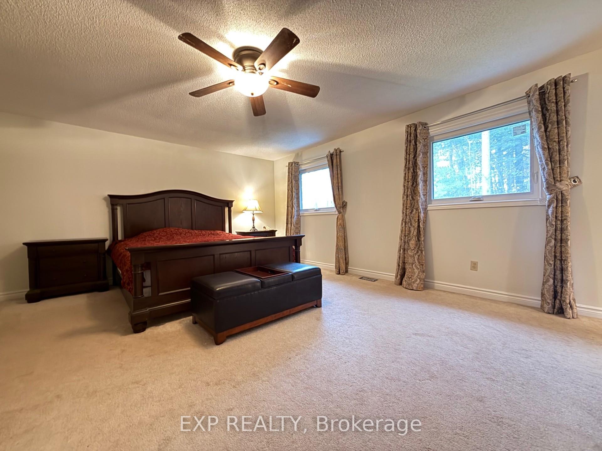 Photo 12 of Unit A, 58 Moore Place, Barrie, Letitia Heights — HOMEH