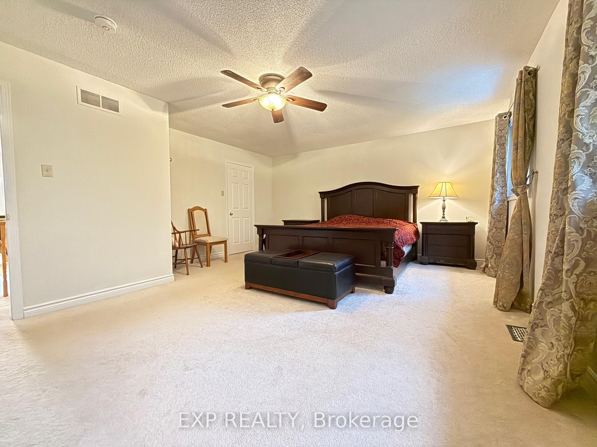 Photo 19 of Unit A, 58 Moore Place, Barrie, Letitia Heights — HOMEH
