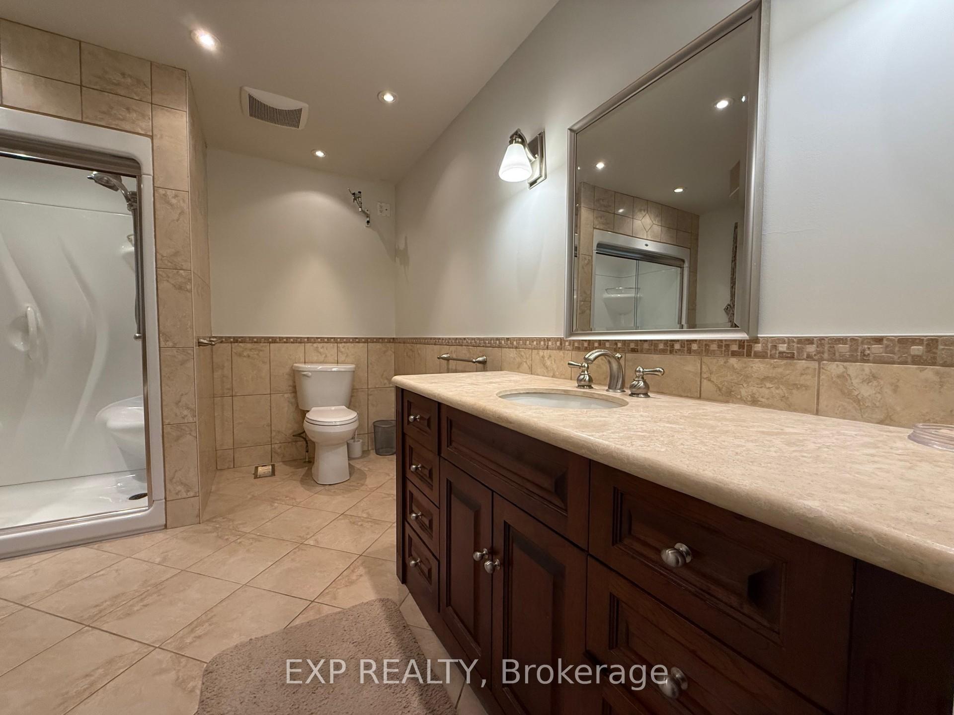 Photo 15 of Unit A, 58 Moore Place, Barrie, Letitia Heights — HOMEH