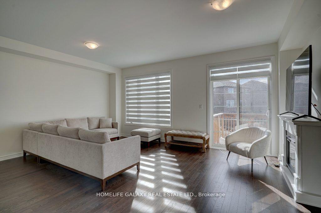 Photo 14 of 28 Velvet Drive, Whitby, Rural Whitby — HOMEH