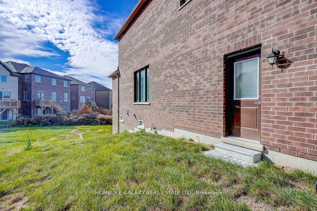 Photo 32 of 28 Velvet Drive, Whitby, Rural Whitby — HOMEH