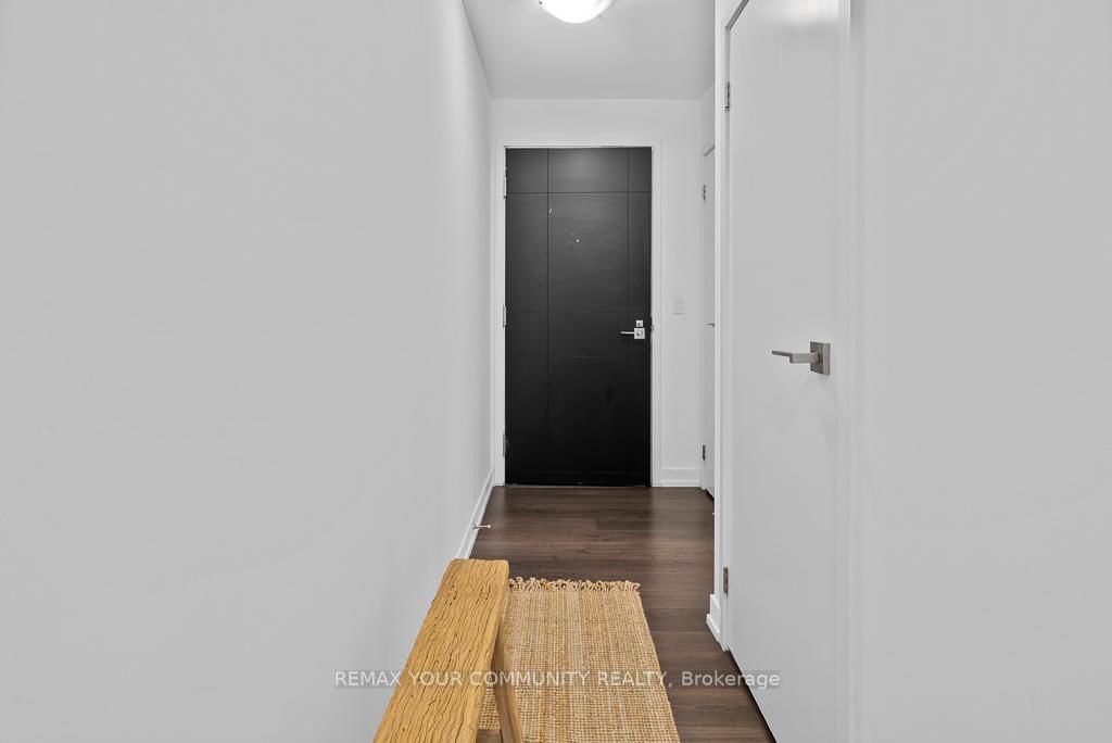 Photo 4 of Unit 2215, 98 Lillian St, Toronto, Mount Pleasant West — HOMEH