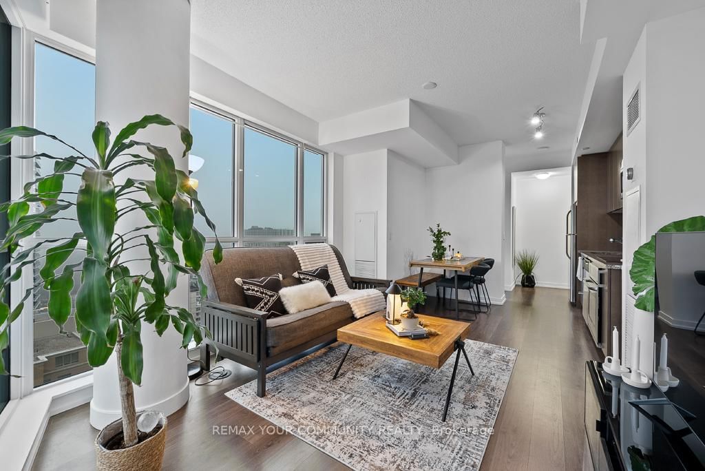 Photo 9 of Unit 2215, 98 Lillian St, Toronto, Mount Pleasant West — HOMEH
