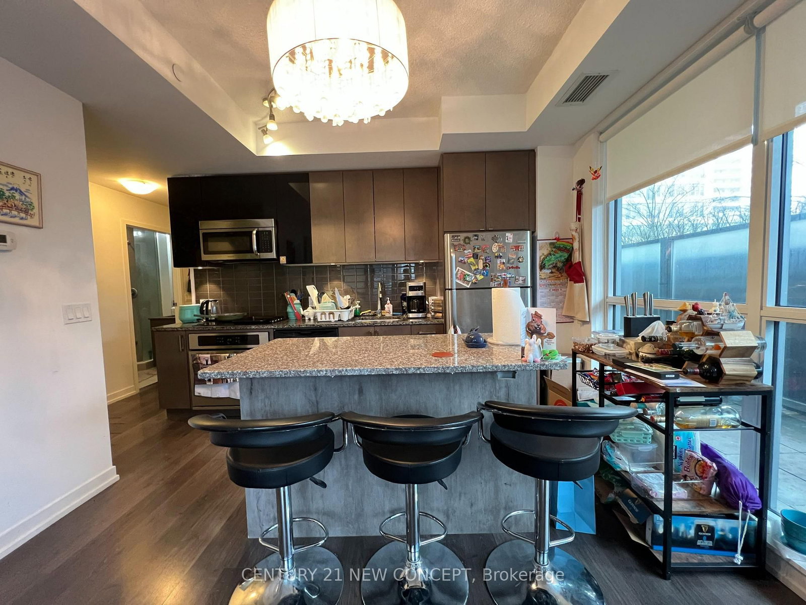 Photo 9 of Unit 812, 98 Lillian St, Toronto, Mount Pleasant West — HOMEH