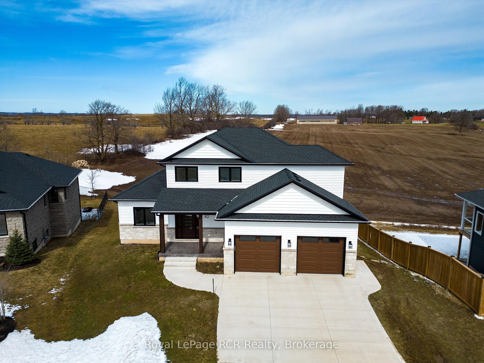 Photo 1 of 42 Chestnut Hill Crescent, Arran-Elderslie — HOMEH