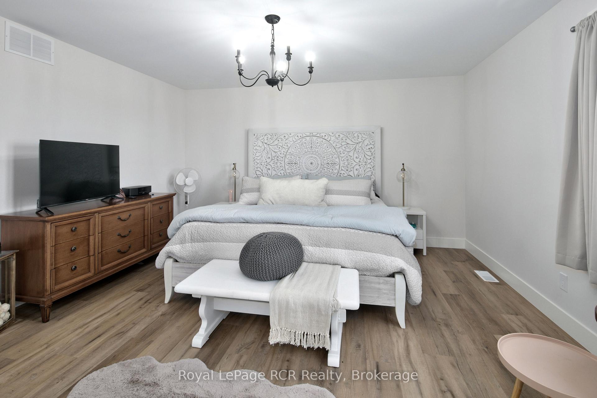 Photo 25 of 42 Chestnut Hill Crescent, Arran-Elderslie — HOMEH