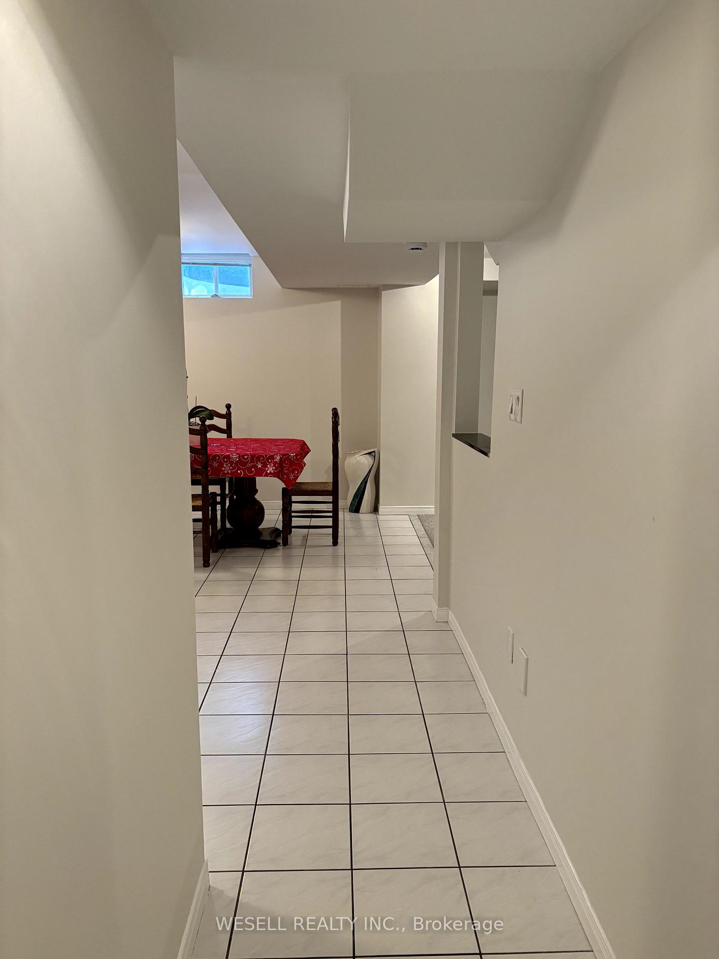 Photo 2 of Unit Bsmt, 93 Appian Way, Vaughan, Islington Woods — HOMEH