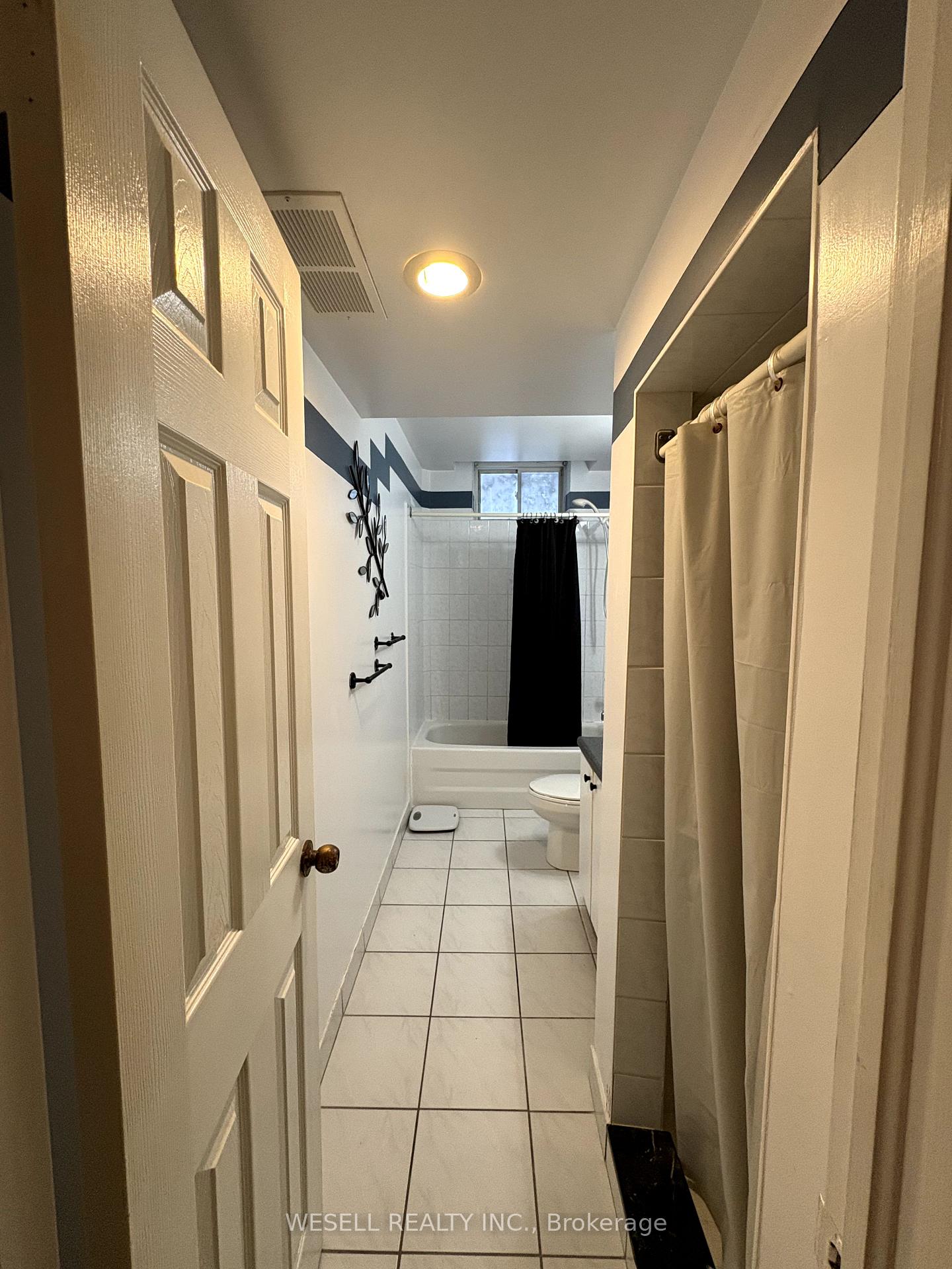 Photo 7 of Unit Bsmt, 93 Appian Way, Vaughan, Islington Woods — HOMEH
