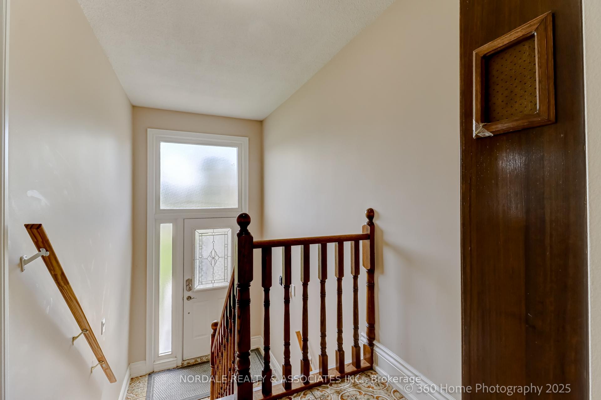 Photo 2 of 67 Button Road, Vaughan, West Woodbridge — HOMEH