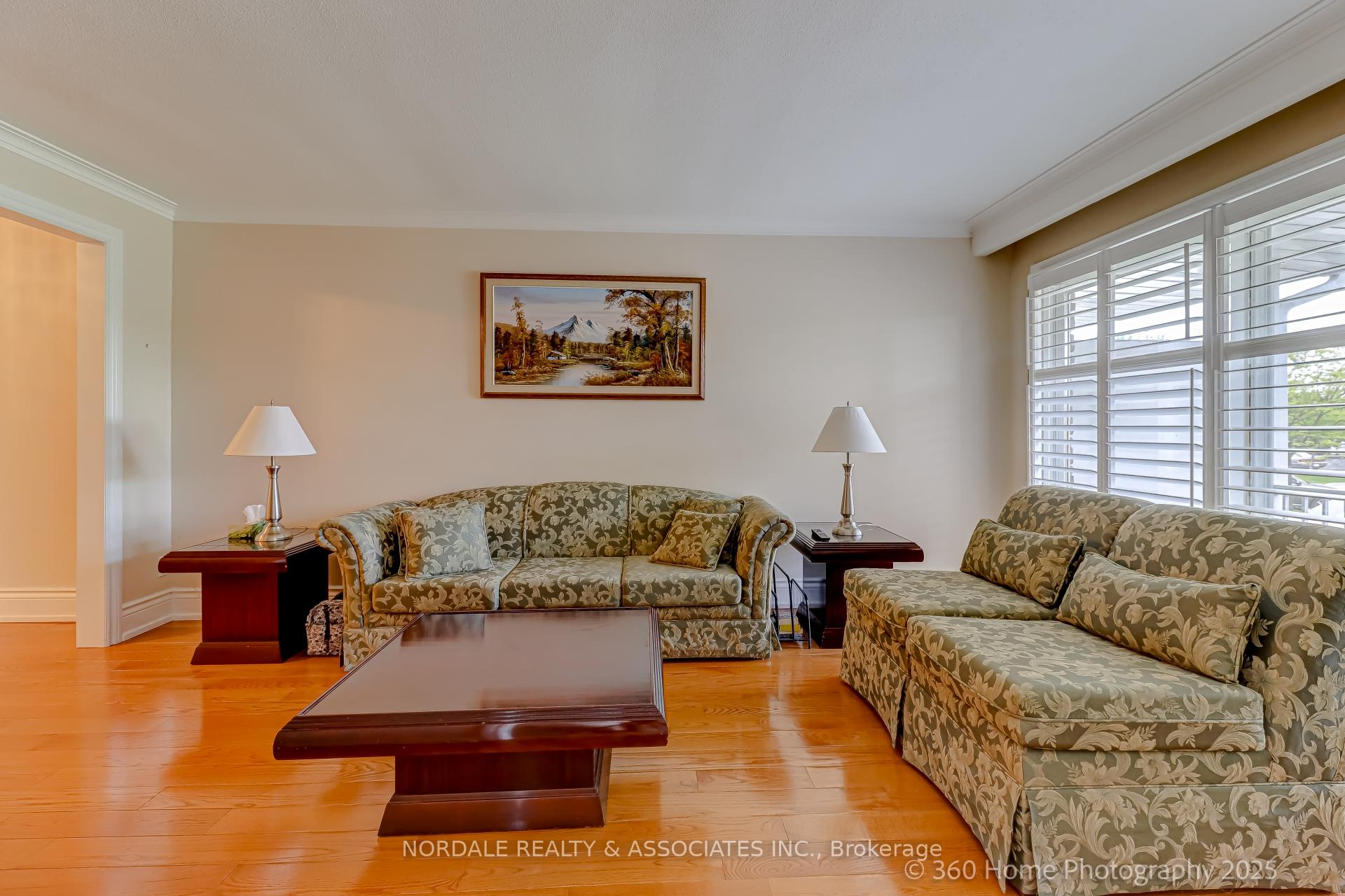 Photo 3 of 67 Button Road, Vaughan, West Woodbridge — HOMEH