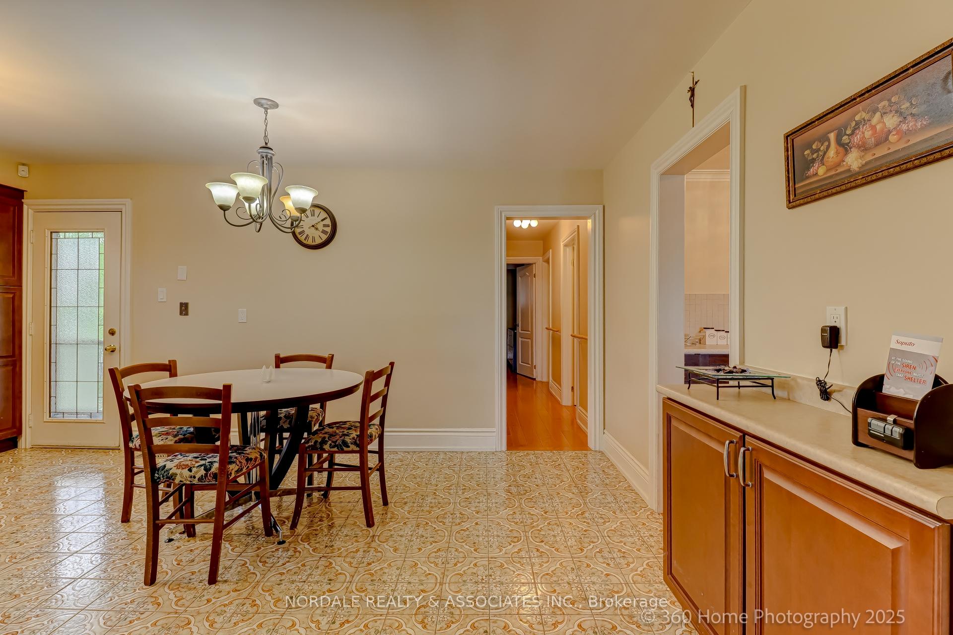 Photo 4 of 67 Button Road, Vaughan, West Woodbridge — HOMEH