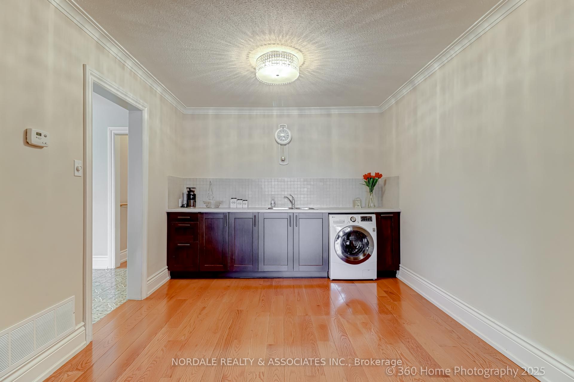 Photo 7 of 67 Button Road, Vaughan, West Woodbridge — HOMEH