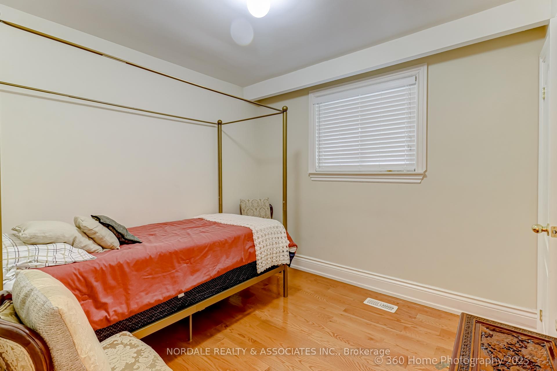 Photo 13 of 67 Button Road, Vaughan, West Woodbridge — HOMEH