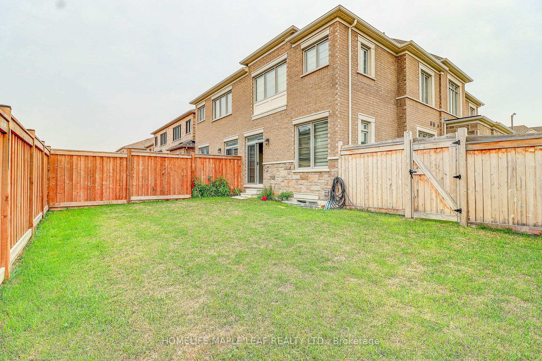 Photo 40 of 138 Laing Drive, Whitby, Rural Whitby — HOMEH