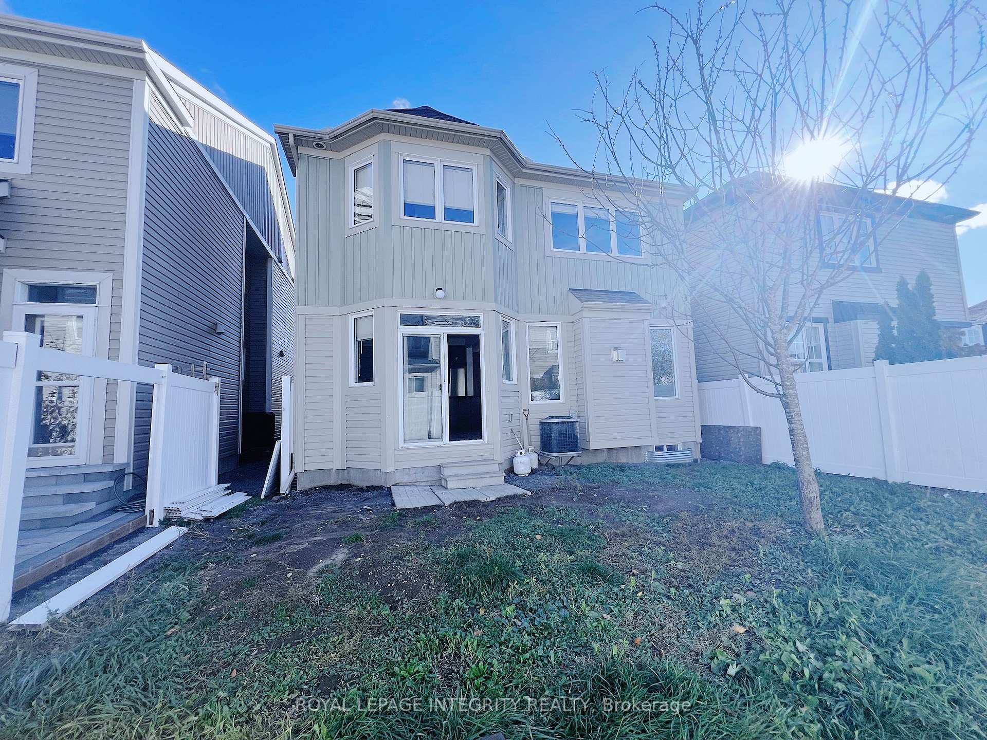 Photo 21 of 52 Sundragon Way, Ottawa, Barrhaven - Half Moon Bay — HOMEH