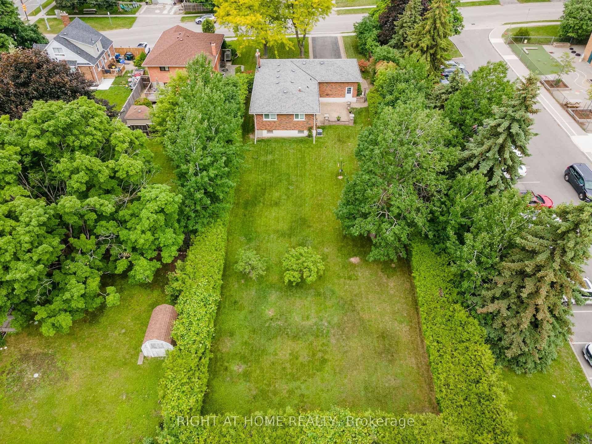 Photo 35 of 109 Crawforth Street, Whitby, Blue Grass Meadows — HOMEH