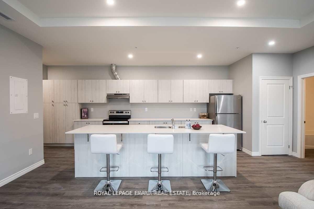 Photo 3 of Unit C1, 513 Dundas Street E, Whitby, Downtown Whitby — HOMEH