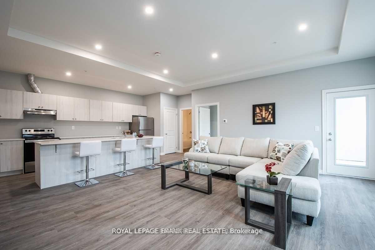 Photo 5 of Unit C1, 513 Dundas Street E, Whitby, Downtown Whitby — HOMEH