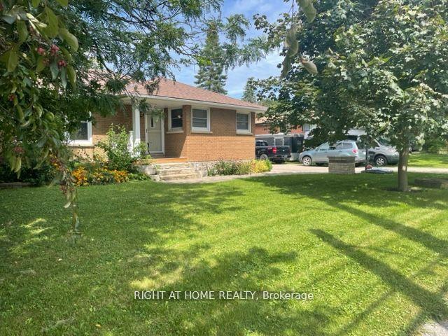 Photo 4 of 132 Winchester Road E, Whitby, Brooklin — HOMEH