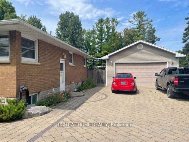 Photo 20 of 132 Winchester Road E, Whitby, Brooklin — HOMEH