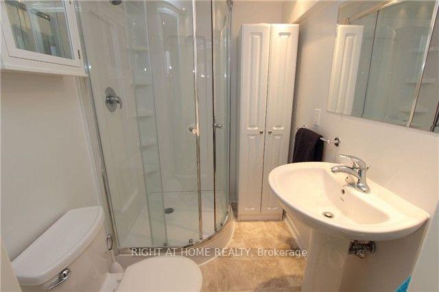 Photo 21 of 132 Winchester Road E, Whitby, Brooklin — HOMEH