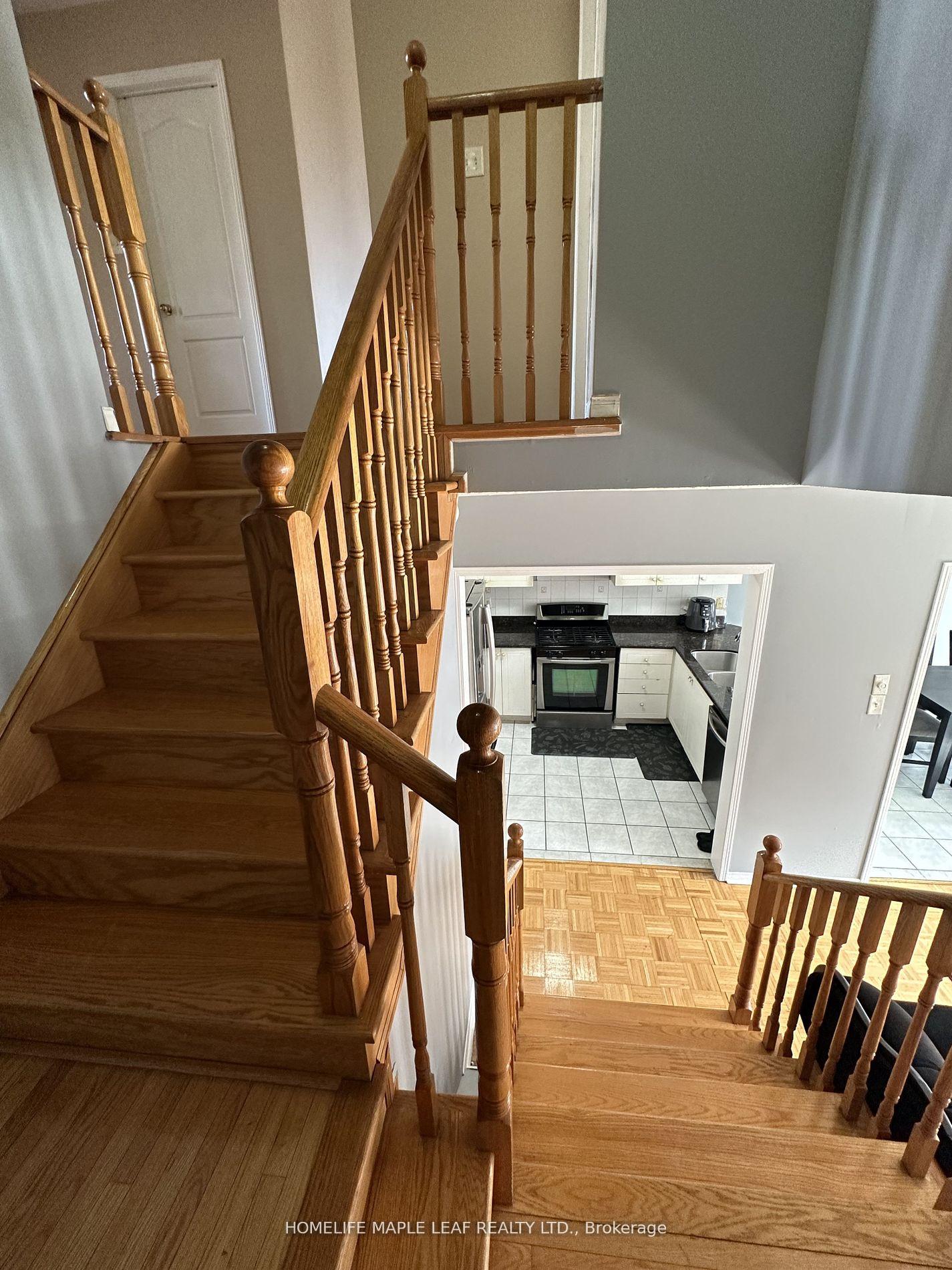 Photo 11 of 15 Pikake Court, Vaughan, Maple — HOMEH