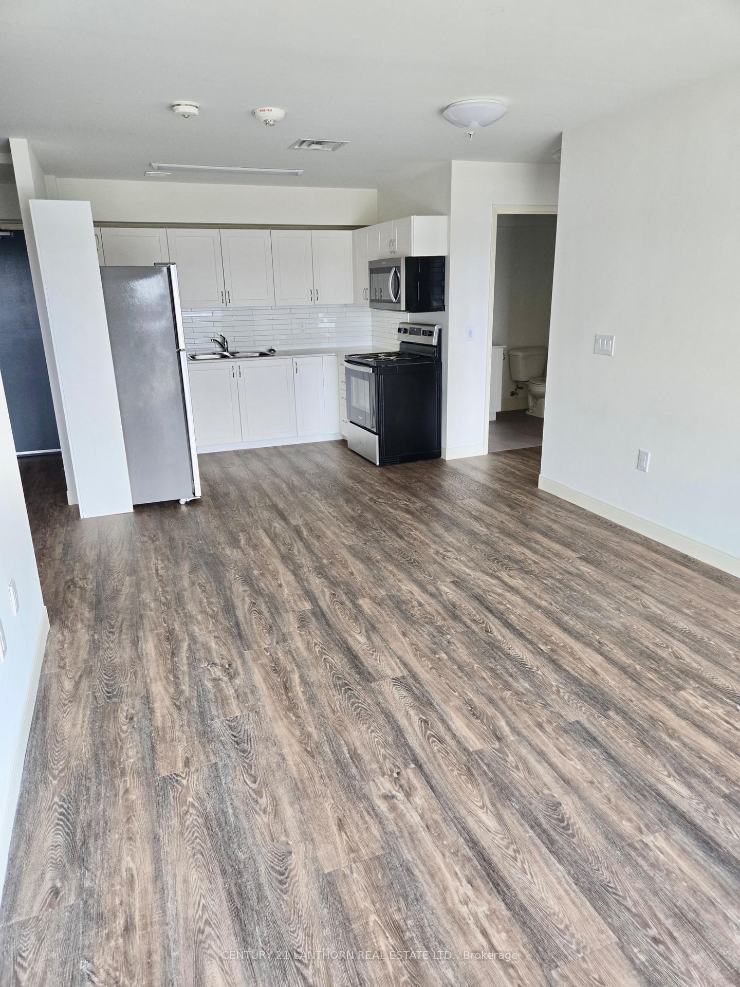 Photo 4 of Unit 504, 135 Station Street S, Belleville, Belleville Ward — HOMEH
