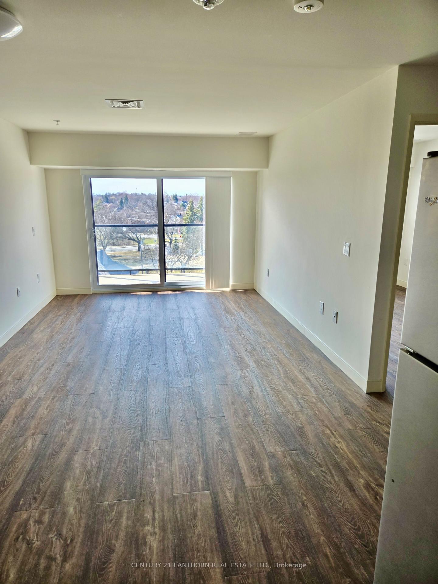 Photo 5 of Unit 504, 135 Station Street S, Belleville, Belleville Ward — HOMEH
